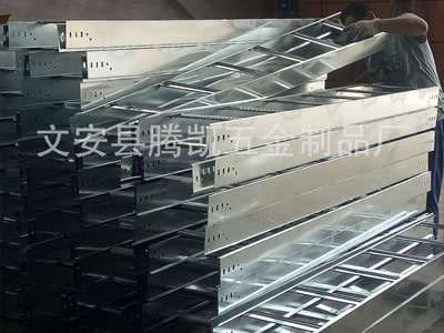 托盤式鍍鋅電纜橋架006